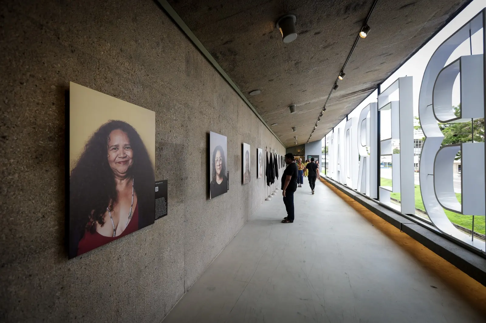 Como forma de dar novo sentido ao espaço, mostra está localizada no antigo Mausoléu Castelo Branco