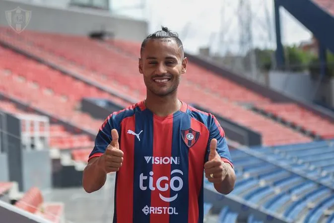 Mateus Gonçalves foi vendido pelo Ceará em 2021para o Cerro Portenõ do Paraguai por R$ 2 milhões.