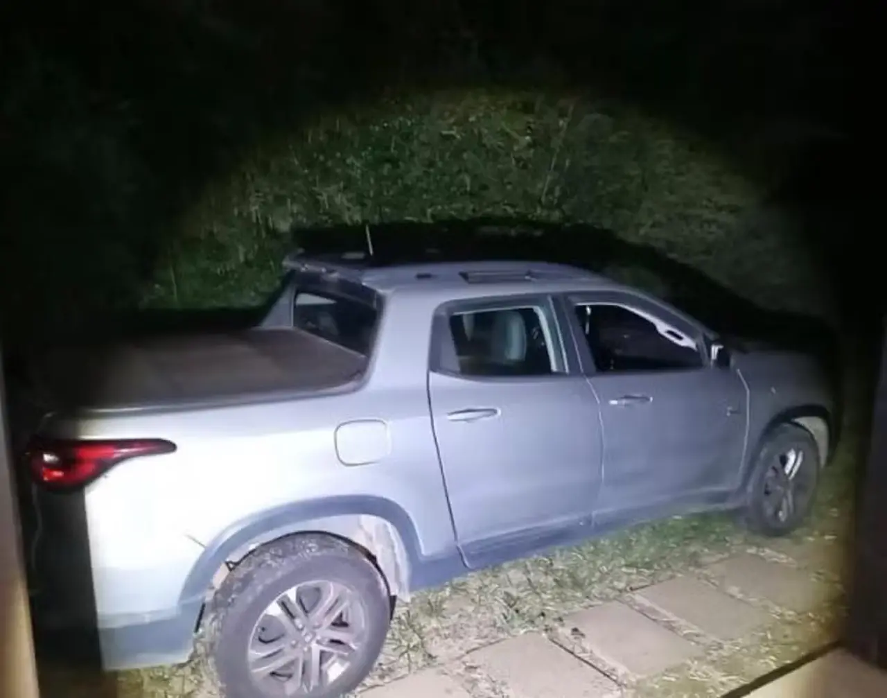 Carro onde os corpos de José Eduardo Ometto Pavan e Rosana Ferrari foram encontrados, em São Pedro (SP). Advogados teriam encomendado mortes dos clientes milionários.