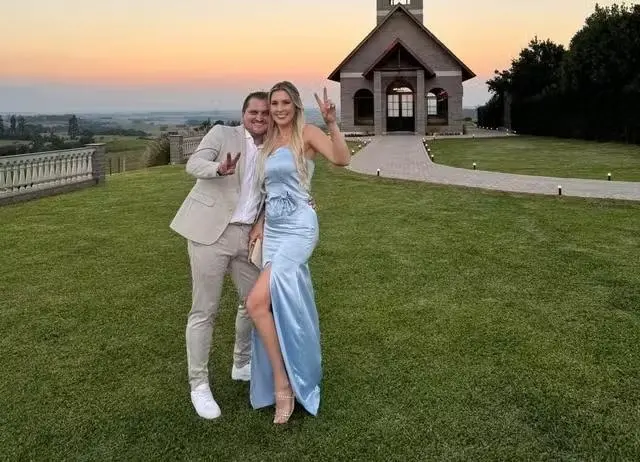 Outro casal, Fabio Luiz Izycki e Juliane Jacinta Sawicki, mortos no acidente de balão em Santa Catarina-SC