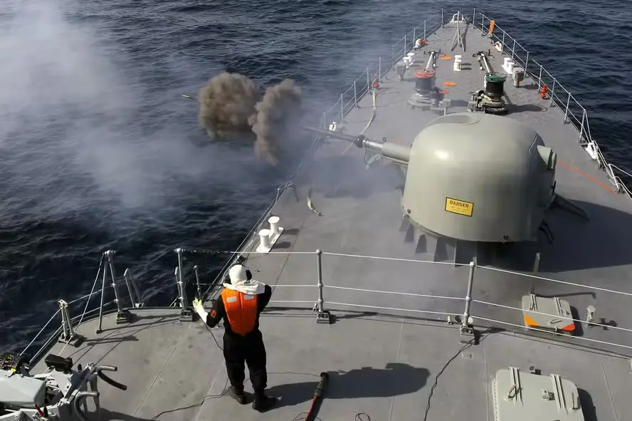 Na imagem, Estreito de Ormuz, localizado no Oriente Médio