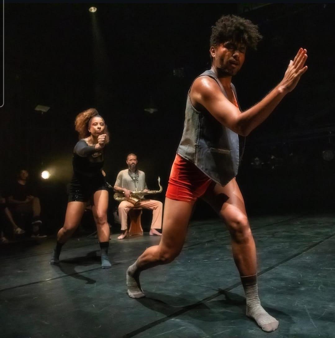 Artista da dança, Rubéns participou da primeira turma do CTD