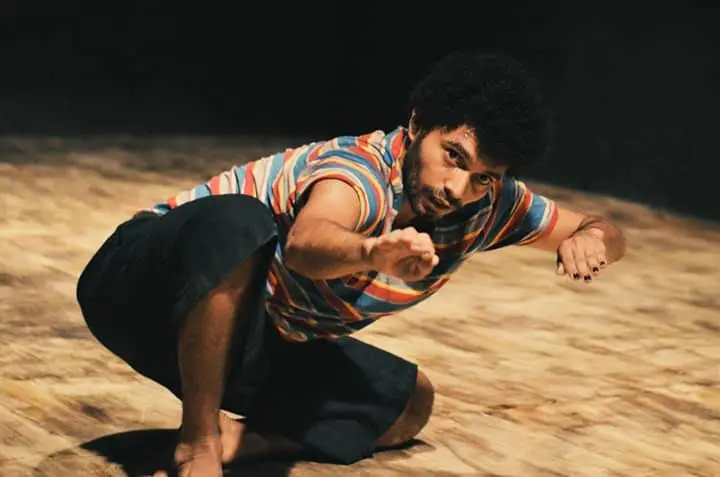 Rubéns Lopes é artista da dança e professor