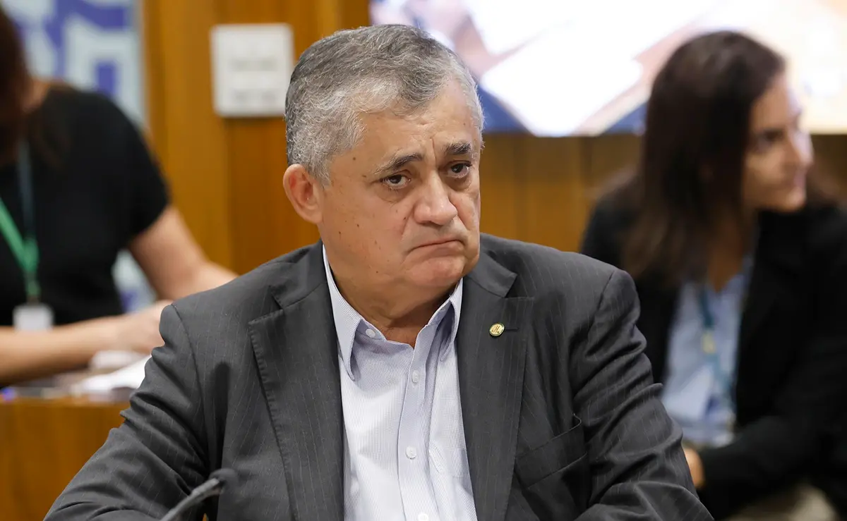 Deputado federal José Guimarães em reunião do Colégio de Líderes da Câmara dos Deputados