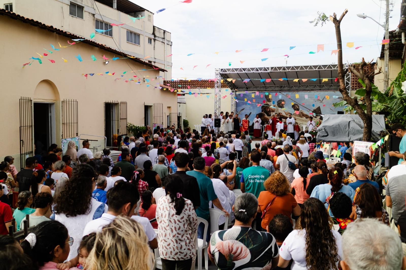 Milhares de pessoas se reuniram na Praia do Mucuripe