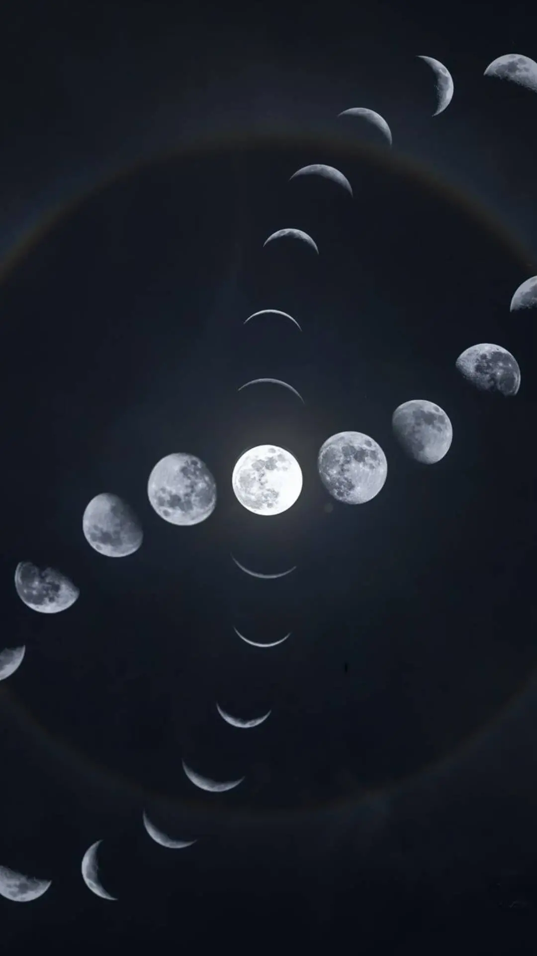 Imagem mostra sequência de fases da lua cheia, mostrando o ciclo lunar completo com diferentes fases em um fundo escuro, simbolizando astronomia e fenômenos celestiais e ilustrando calendário lunar das fases da lua de julho de 2025.