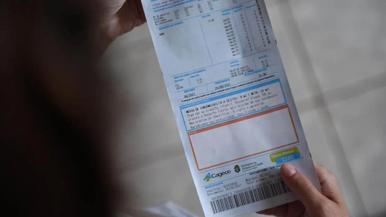 Se o consumidor passar mais de quatro dias sem o serviço, deve solicitar um desconto na próxima fatura