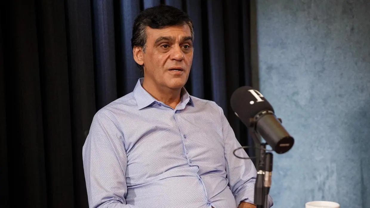 Naumi Amorim no estúdio do PontoPoder