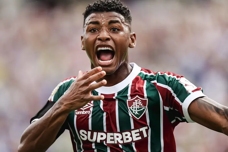 Foto de Hércules, volante do Fluminense