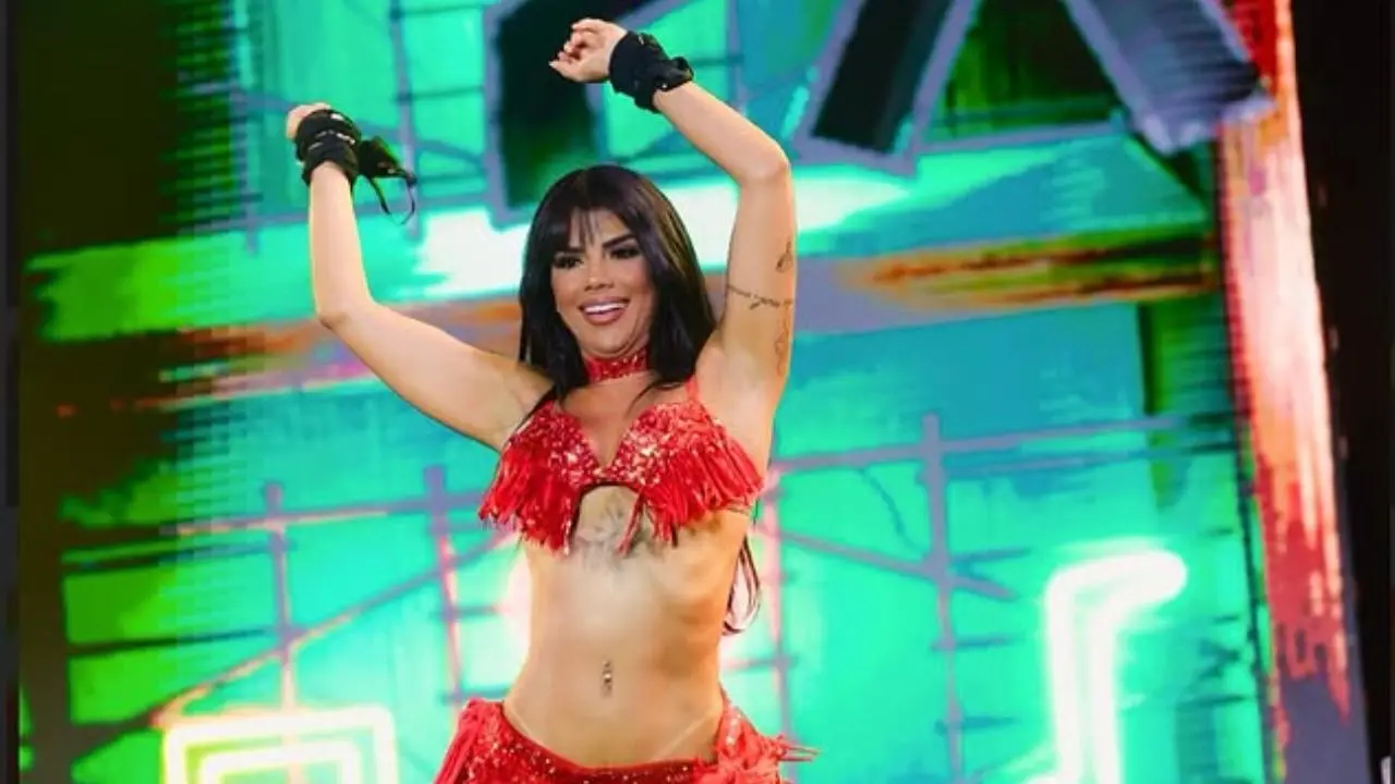 Theila Sabrina passou por bandas com Calcinha Preta e Cavaleiros do Forró