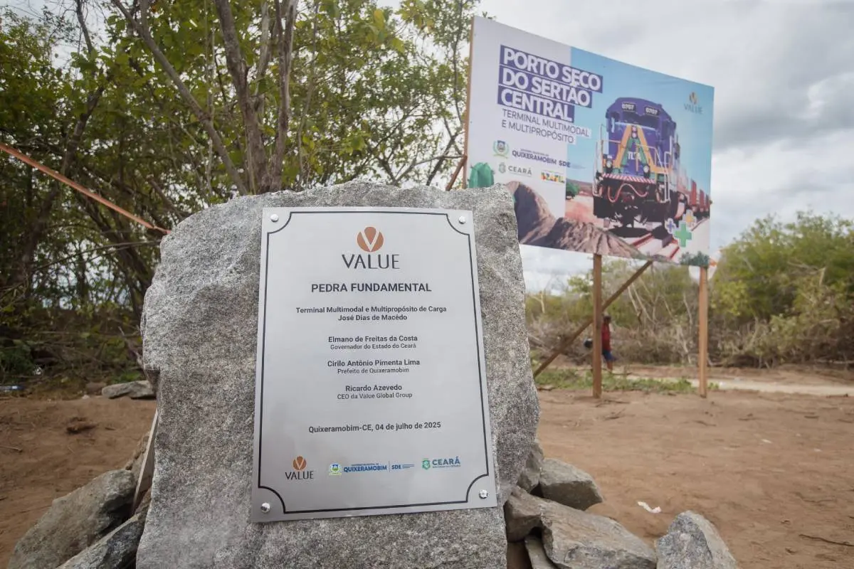 Pedra fundamental do Porto Seco