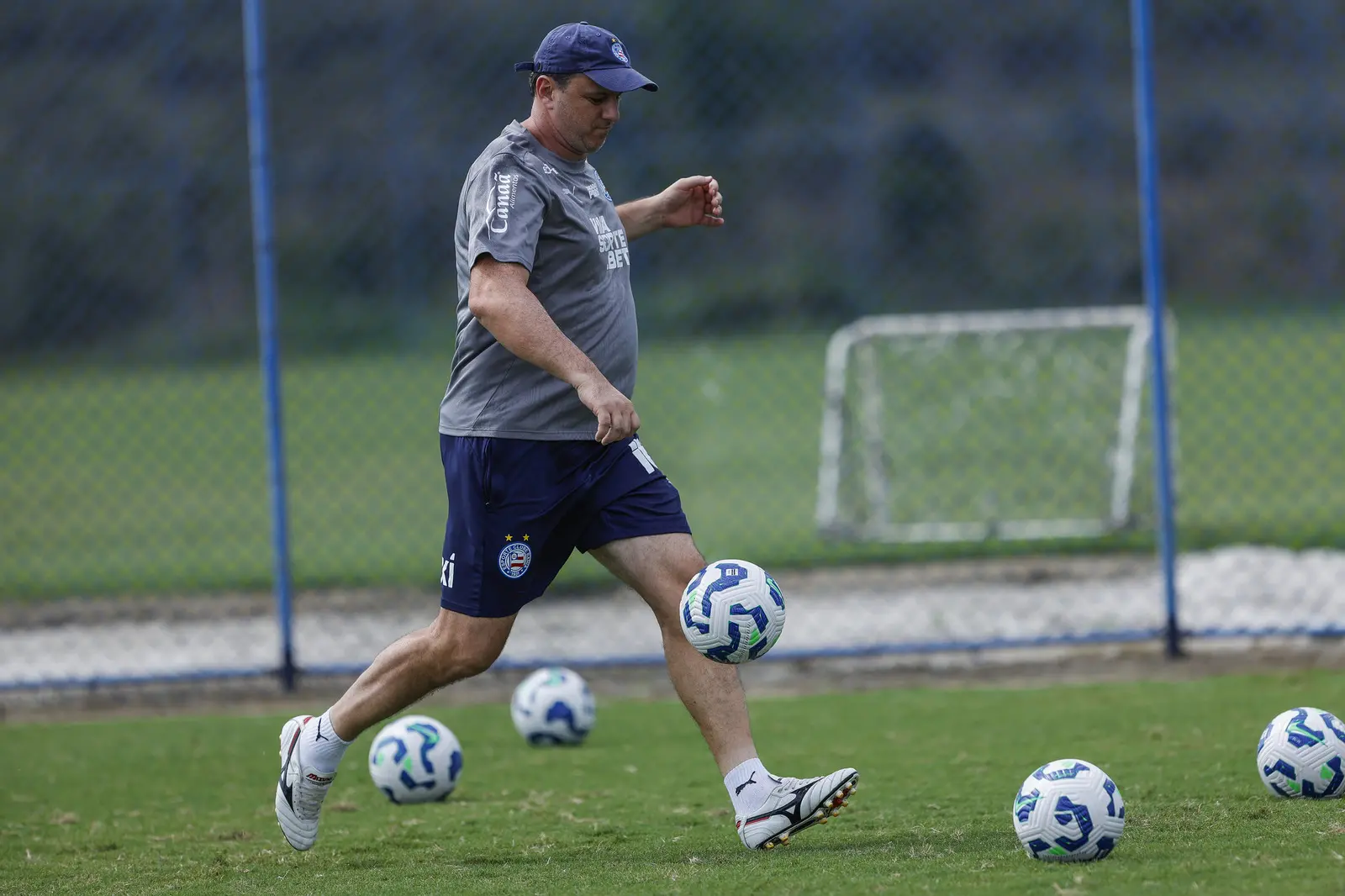 Rogério Ceni em ação pelo Bahia
