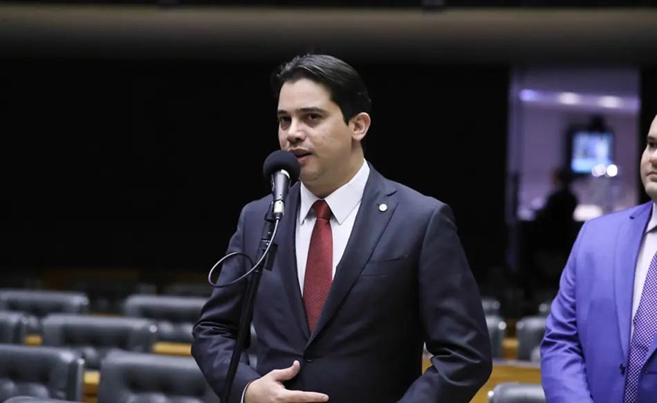Deputado federal Júnior Mano