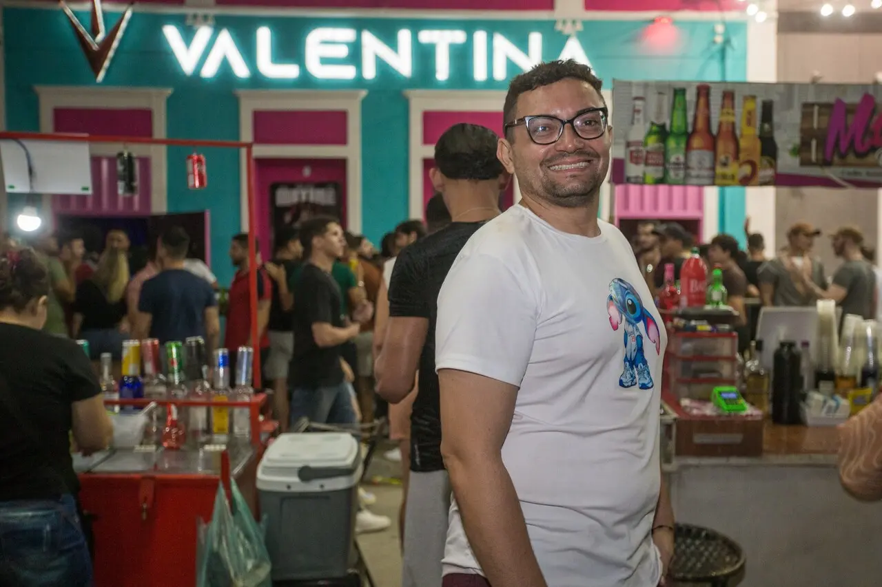 Sidnei Timóteo curtiu a era de ouro da Divine e, agora, é cliente fiel da Valentina