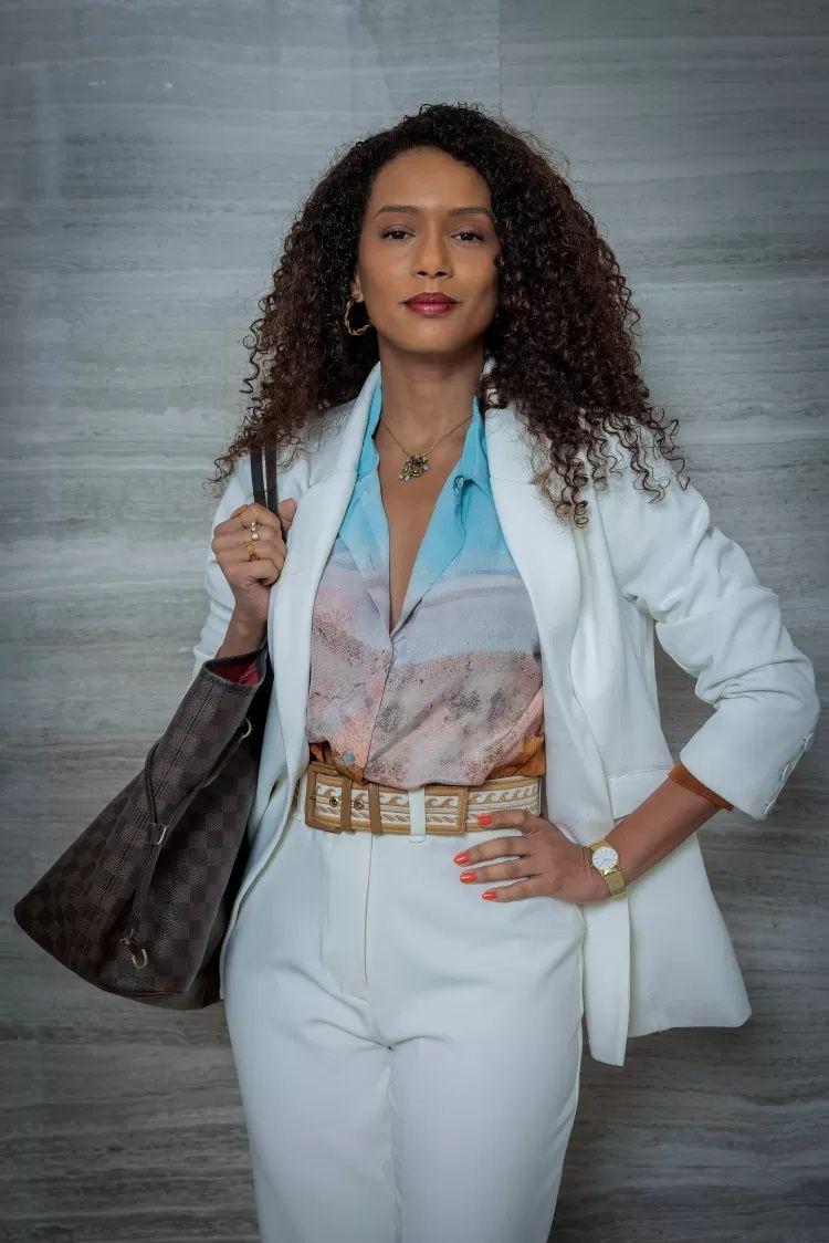 Globo divulgou imagens do novo visual de Raquel