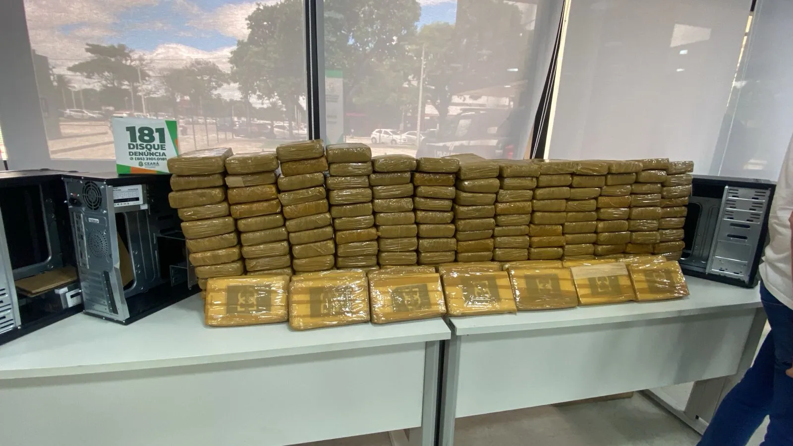 Os entorpecentes foram apreendidos na Parangaba nessa quinta-feira (10)