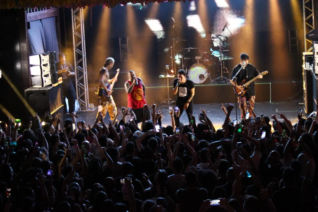 Di Ferrero e CPM 22, em colaboração no palco, foram headliners da primeira edição