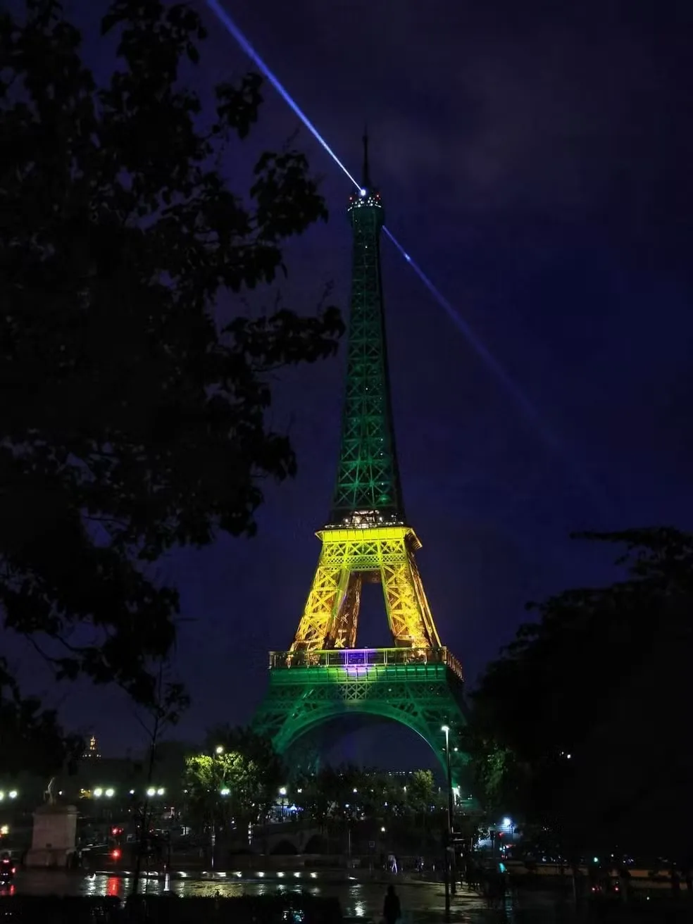 Essa não será a primeira homenagem ao Brasil feita na Torre Eiffel