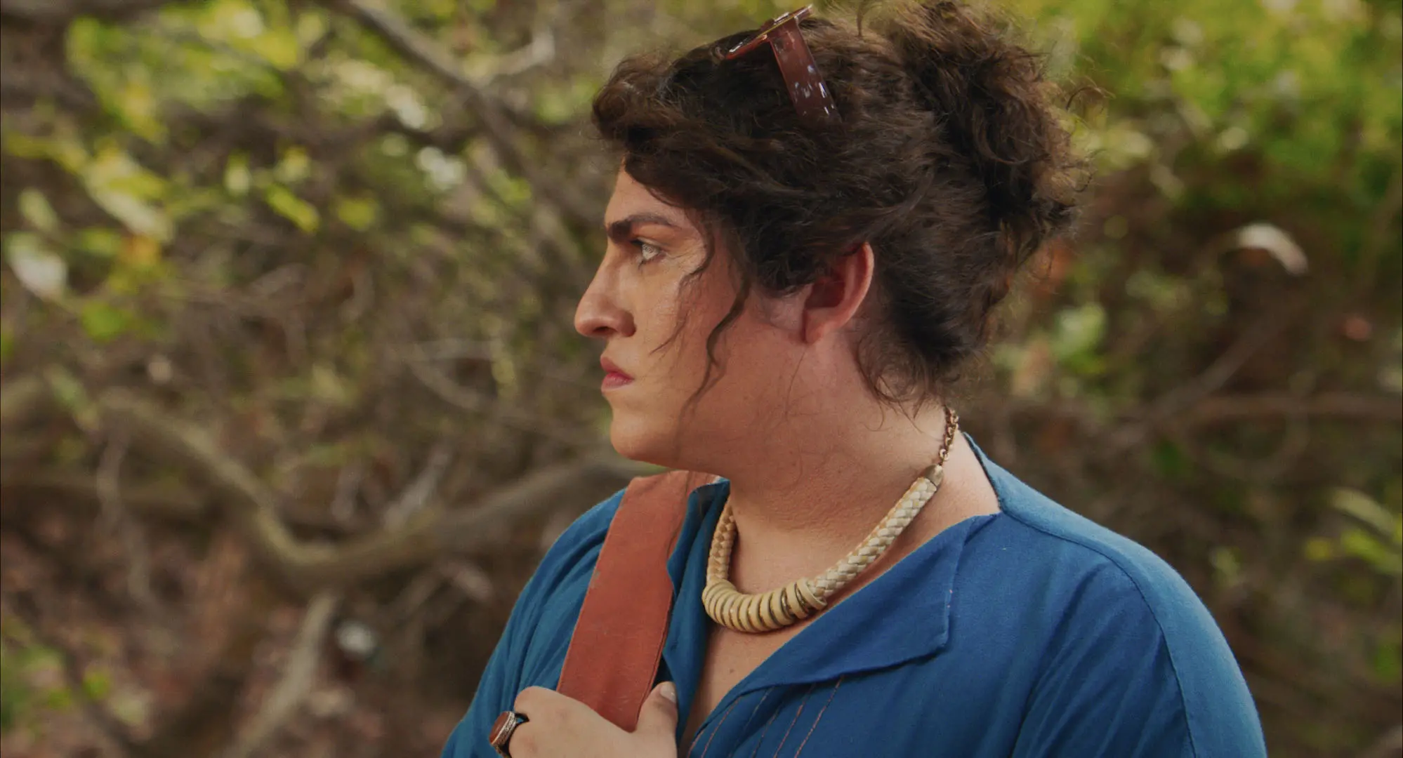 Cearense Noá Bonoba protagoniza premiada comédia 'Morte e Vida Madalena', de Guto Parente