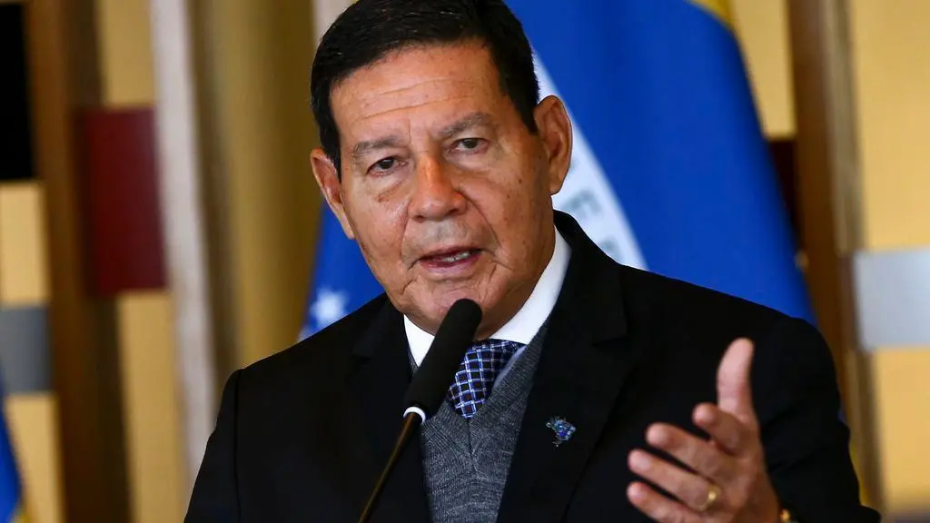 Senador Hamilton Mourão (Republicanos-RS). Imagem usada para matéria onde ex-vice brasileiro critica atitude de Trump