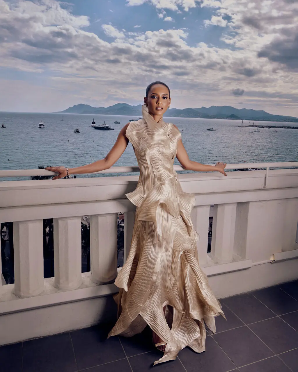 Foto relembra vestido icônico usado pela atriz Taís Araújo no Festival de Cannes em 2024