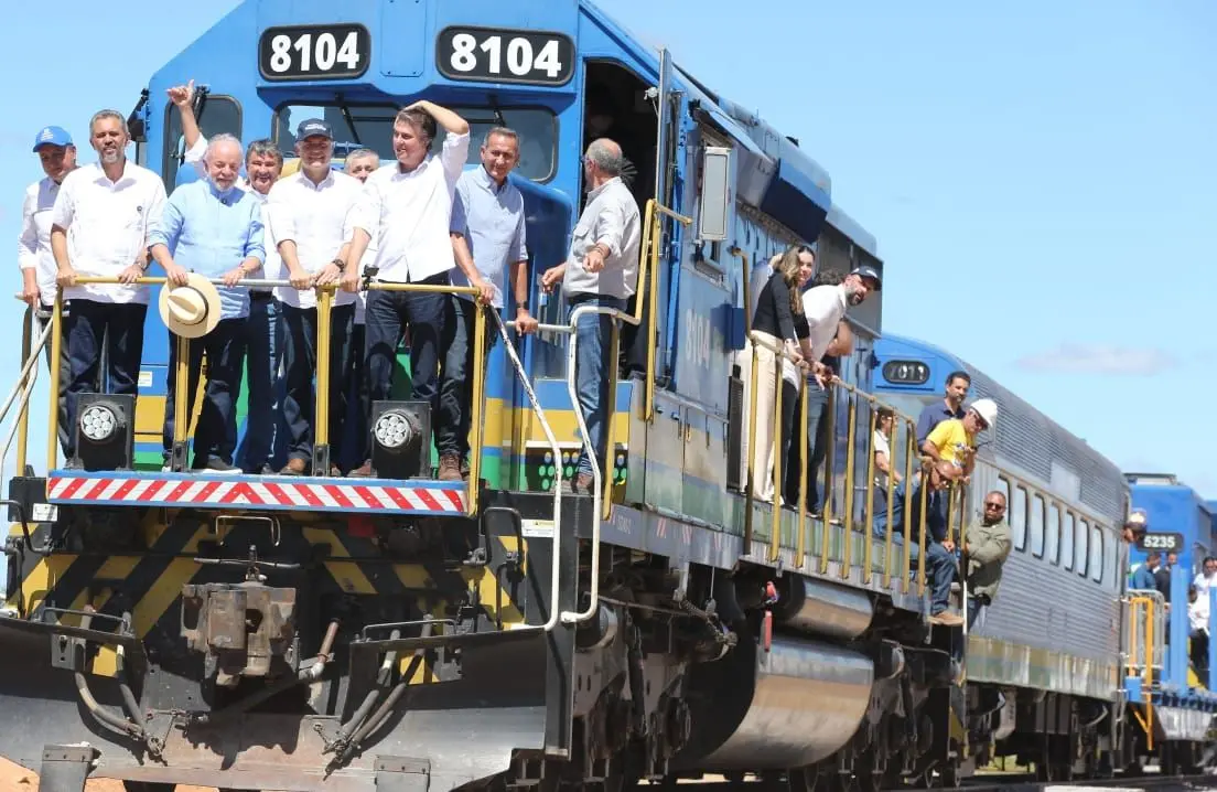 lula e outras autoridades na transnordestina