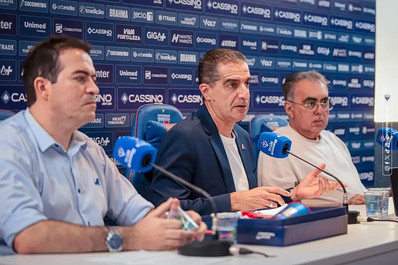 Marcelo Paz, CEO do Fortaleza, e Sérgio Papellin, Diretor de Futebol, também participaram da apresentação.