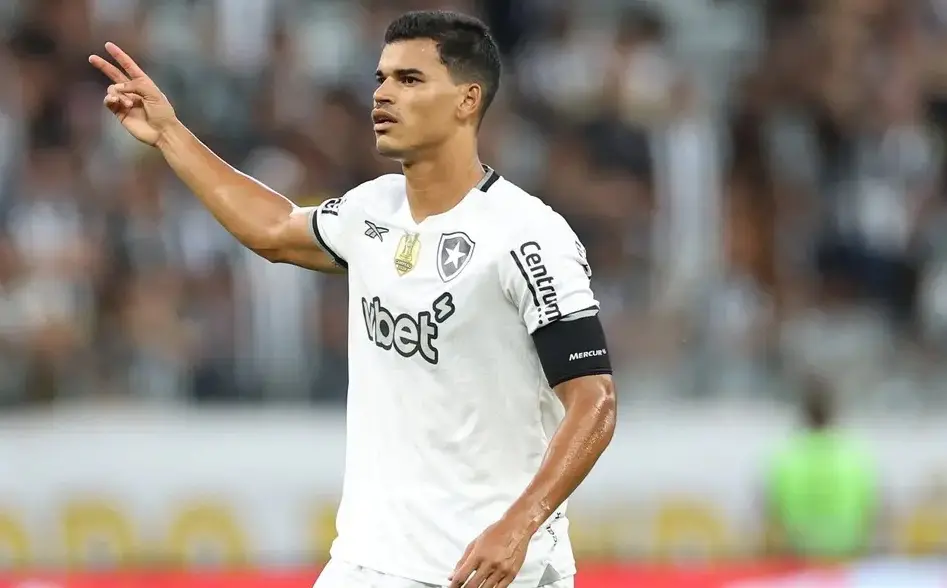 Danilo Barbosa negocia com Fortaleza