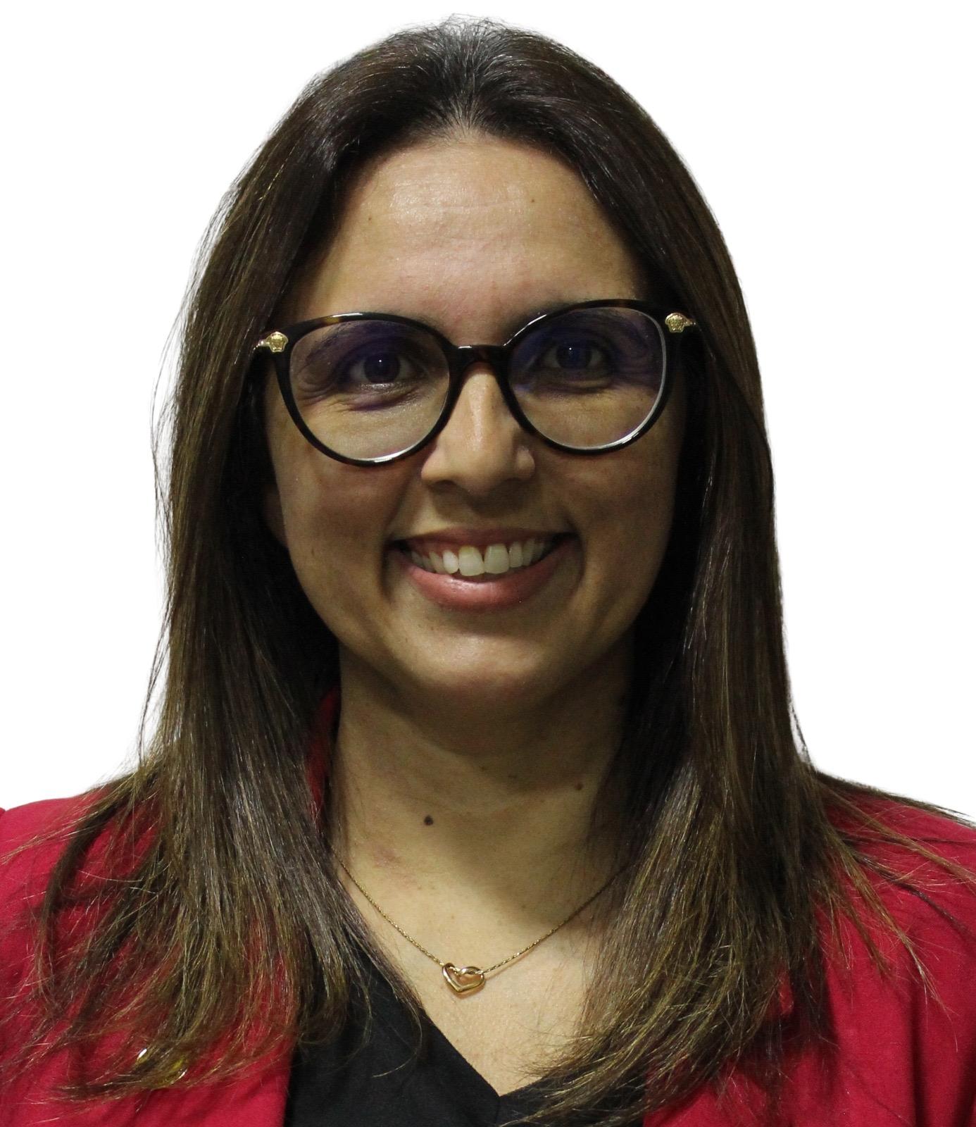 Adriana Correia é dentista