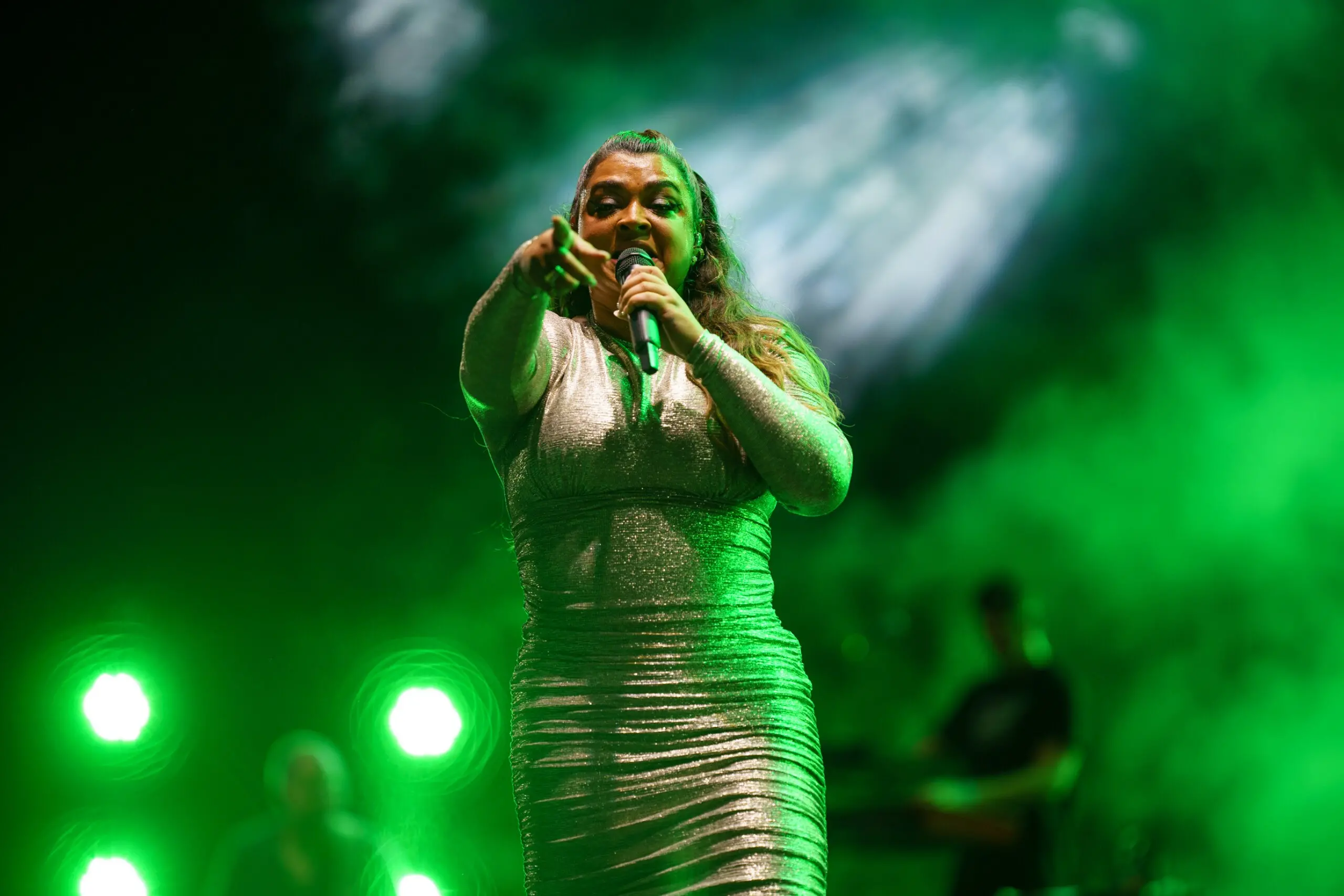 Imagem da última passagem da cantora Preta Gil por Fortaleza, no aniversário de 298 da cidade, ano passado, no Aterrinho da Praia de Iracema. Preta Gil morreu aos 50 anos e famosos homenagearam ela