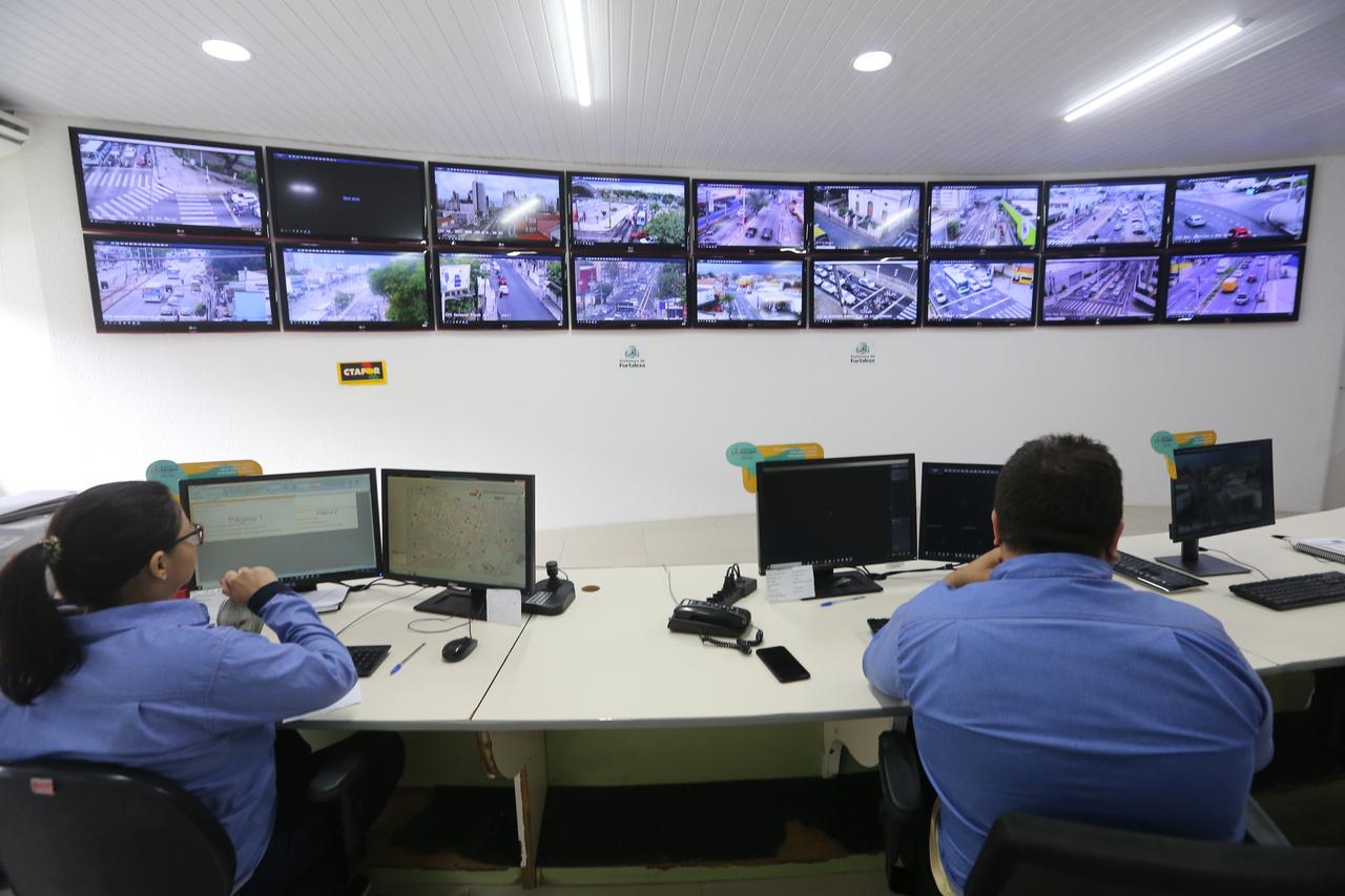 Central de videomonitoramento de câmeras públicas em Fortaleza