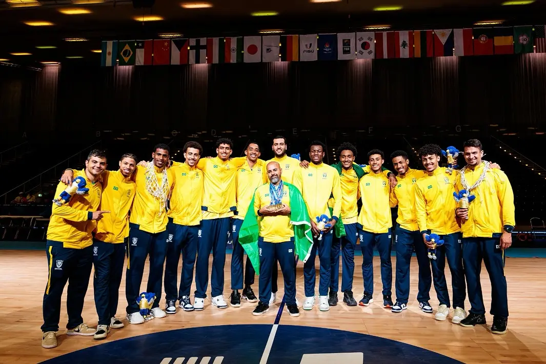 Foto da Seleção Brasileira de basquete universitário