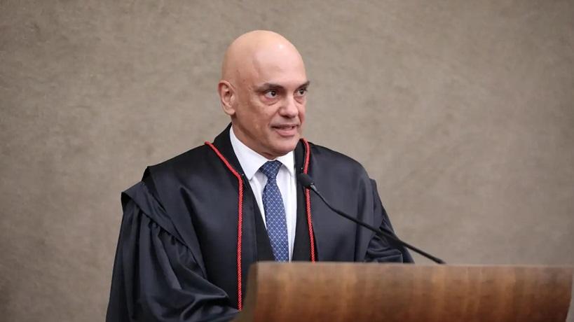 Alexandre de Moraes determina que réus por golpe de Estado sejam interrogados sem farda