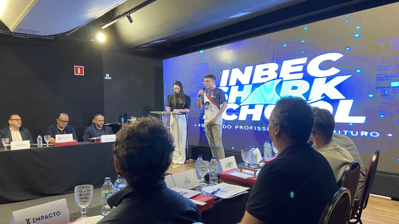 Faculdade Inbec lança “Shark School” para conectar jovens talentos e empresas