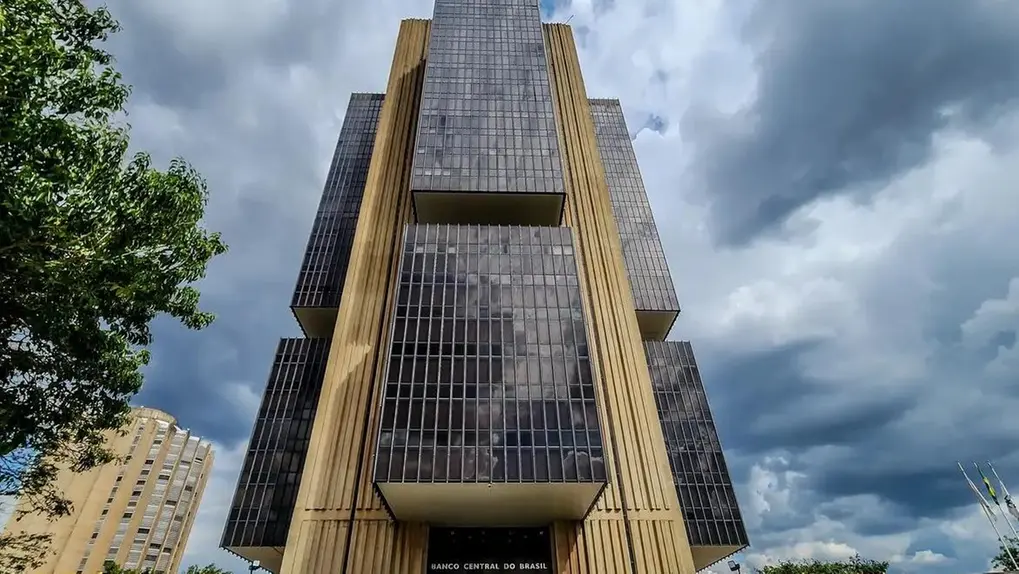 Selic em 15%: o que está por trás da maior taxa de juros em duas ...