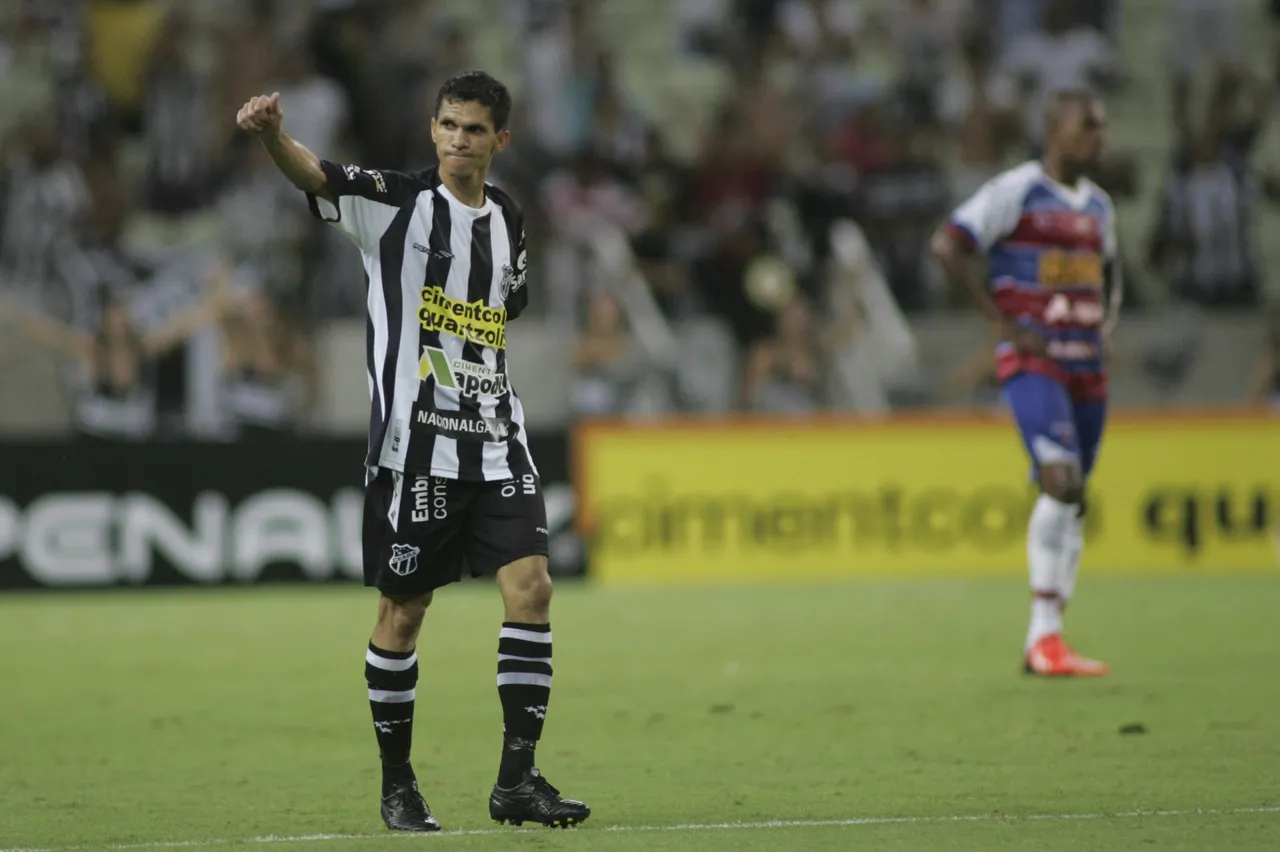 Magno Alves tem 100 gols com a camisa alvinegra