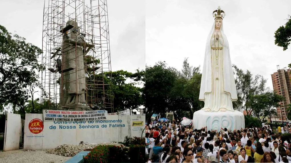 Uma foto montagem lado a lado mostra a estátua de Nossa Senhora de Fátima em Fortaleza em duas fases. À esquerda, a estátua é vista em construção ou restauração, envolta em andaimes metálicos, sem os acabamentos finais. Há um outdoor com a inscrição 