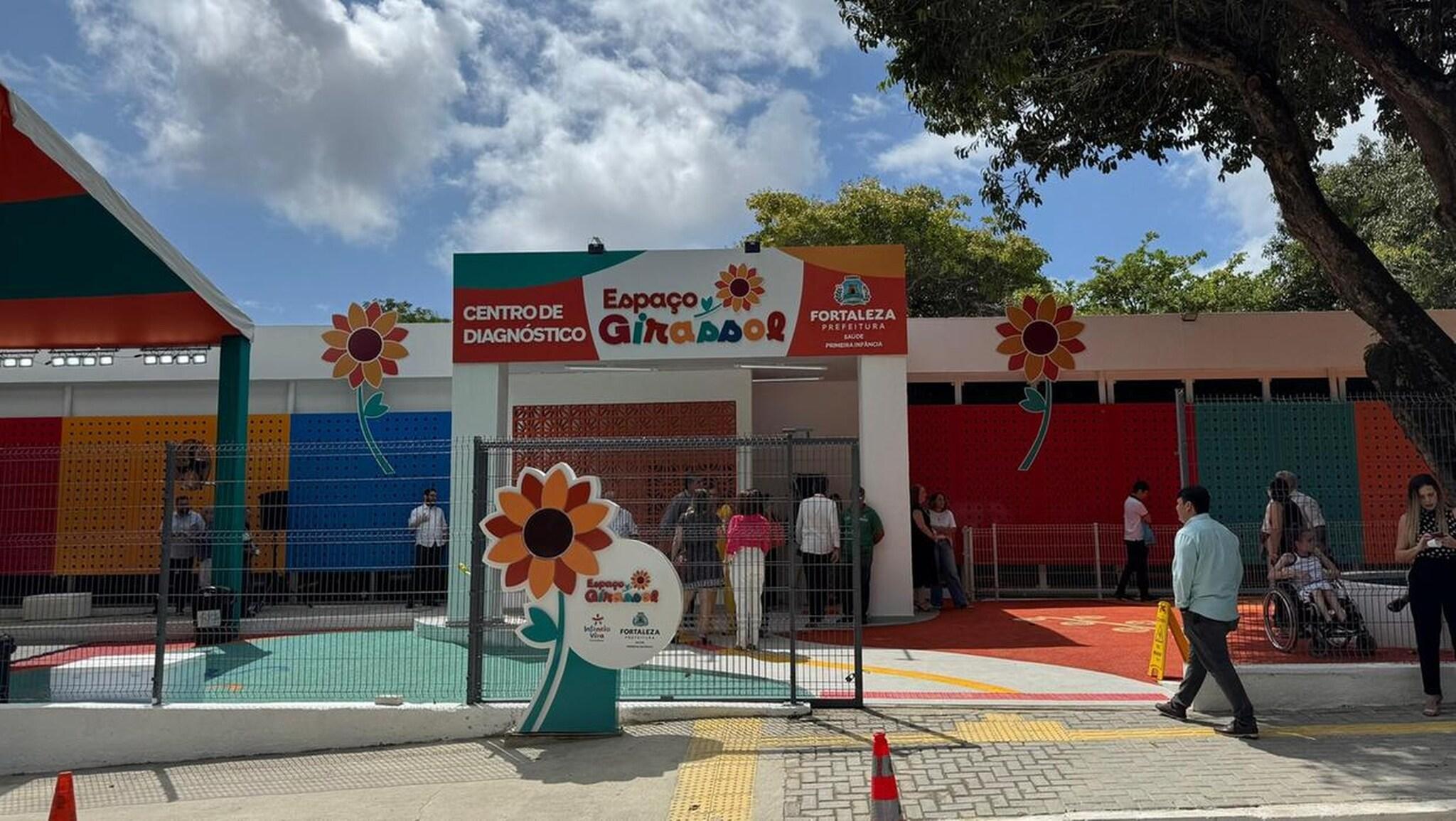 Fachada do Centro de Diagnóstico Espaço Girassol, no bairro Edson Queiroz.