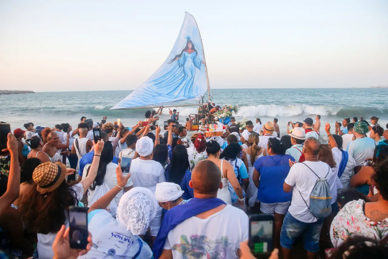 Festa de Iemanjá na Praia de Iracema em 2019
