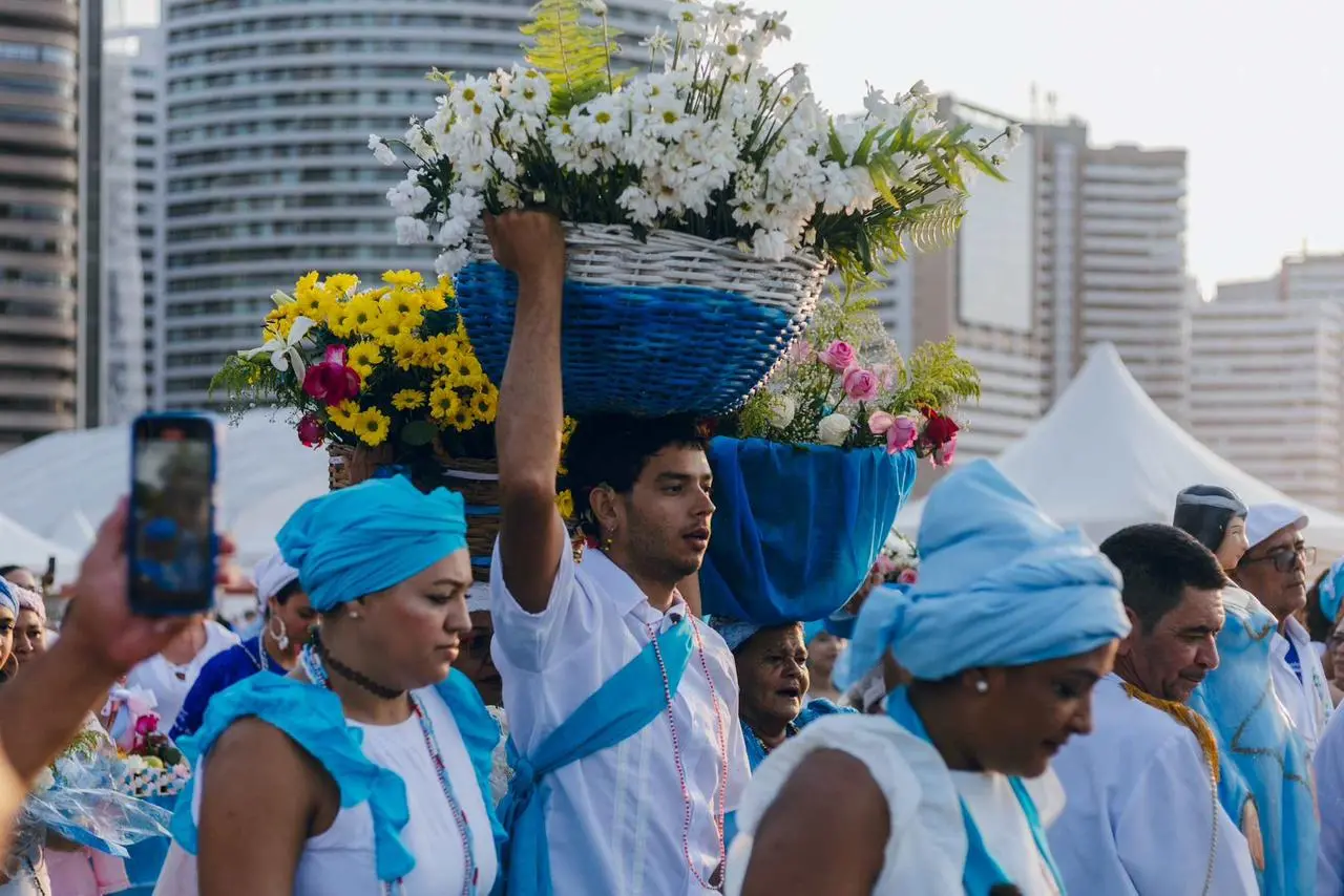 Flores estão entre as principais oferendas para Iemanjá