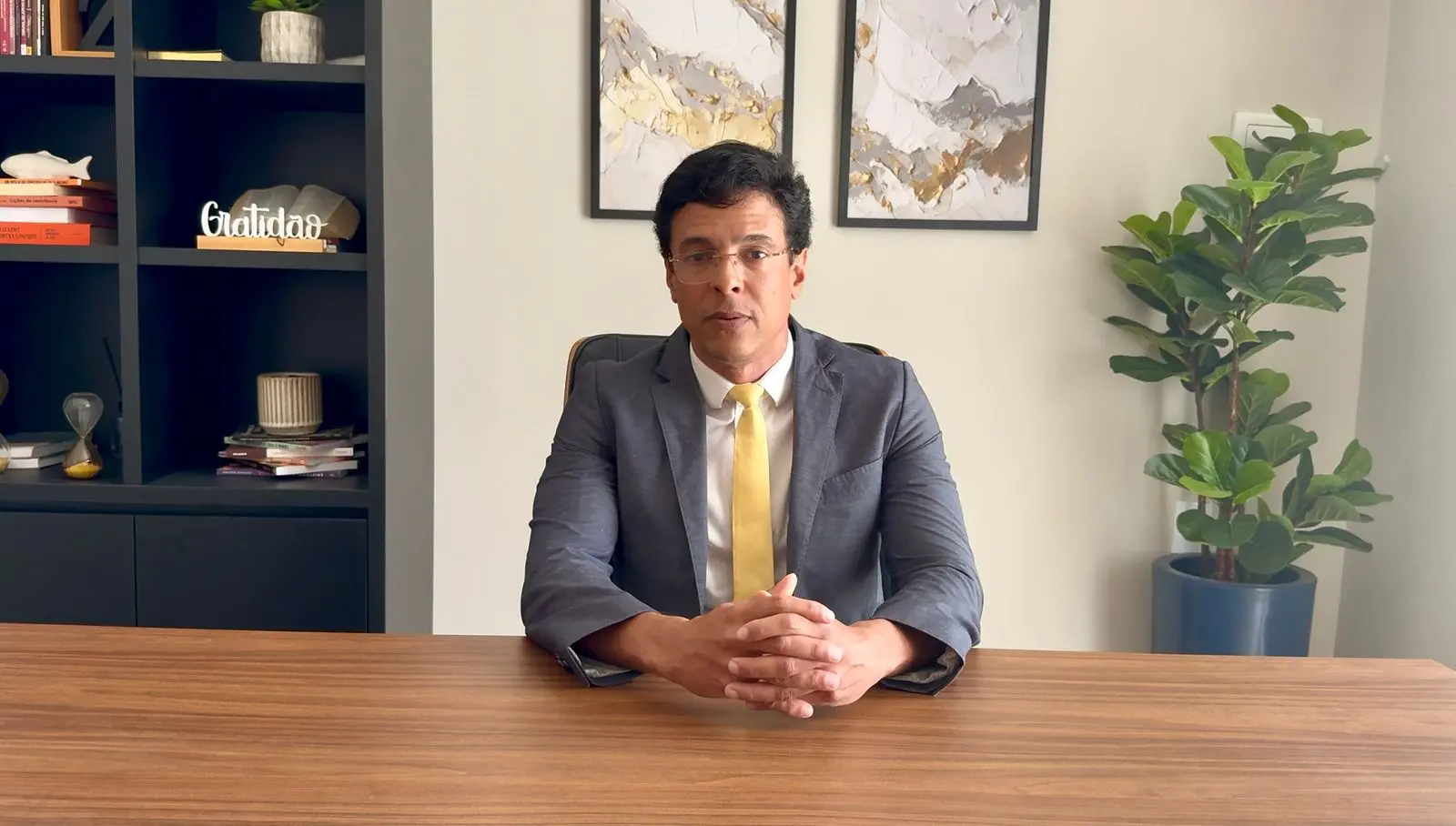 Filipe Brayan é advogado