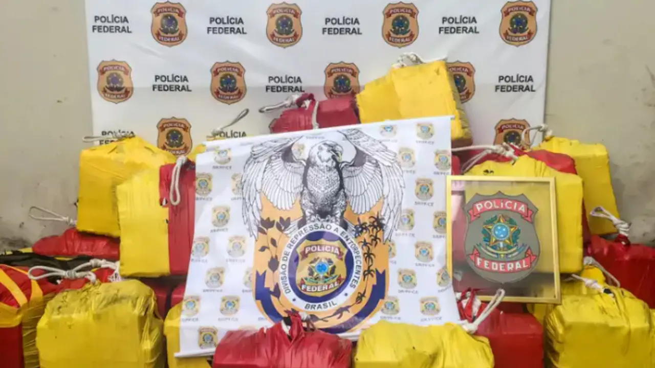 A Operação Dontraz foi deflagrada para desvendar a estrutura de uma organização criminosa dedicada ao tráfico internacional de drogas