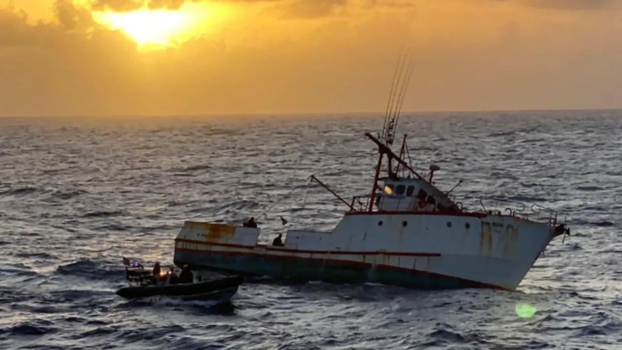 Barco Dom Isaac XII, apreendido pela Polícia Federal transportando toneladas de cocaína