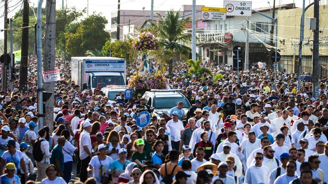 Caminhada com Maria de 2022. Multidão reunida