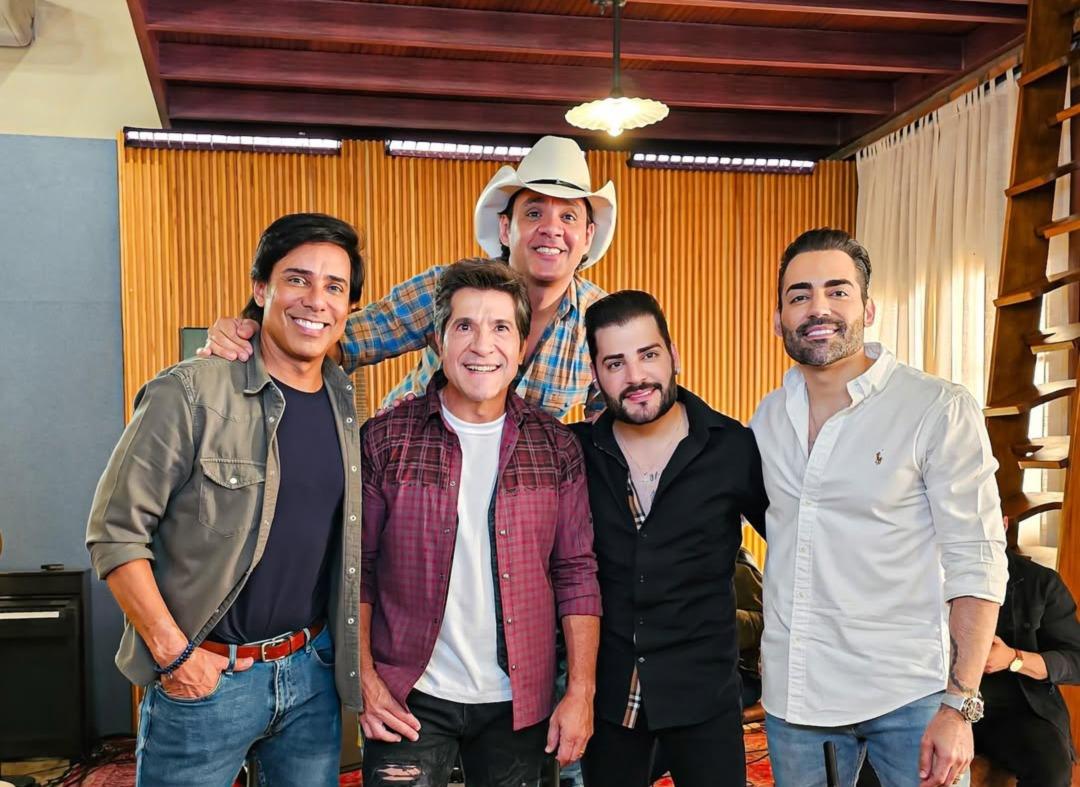 Daniel recebe duplas sertanejas