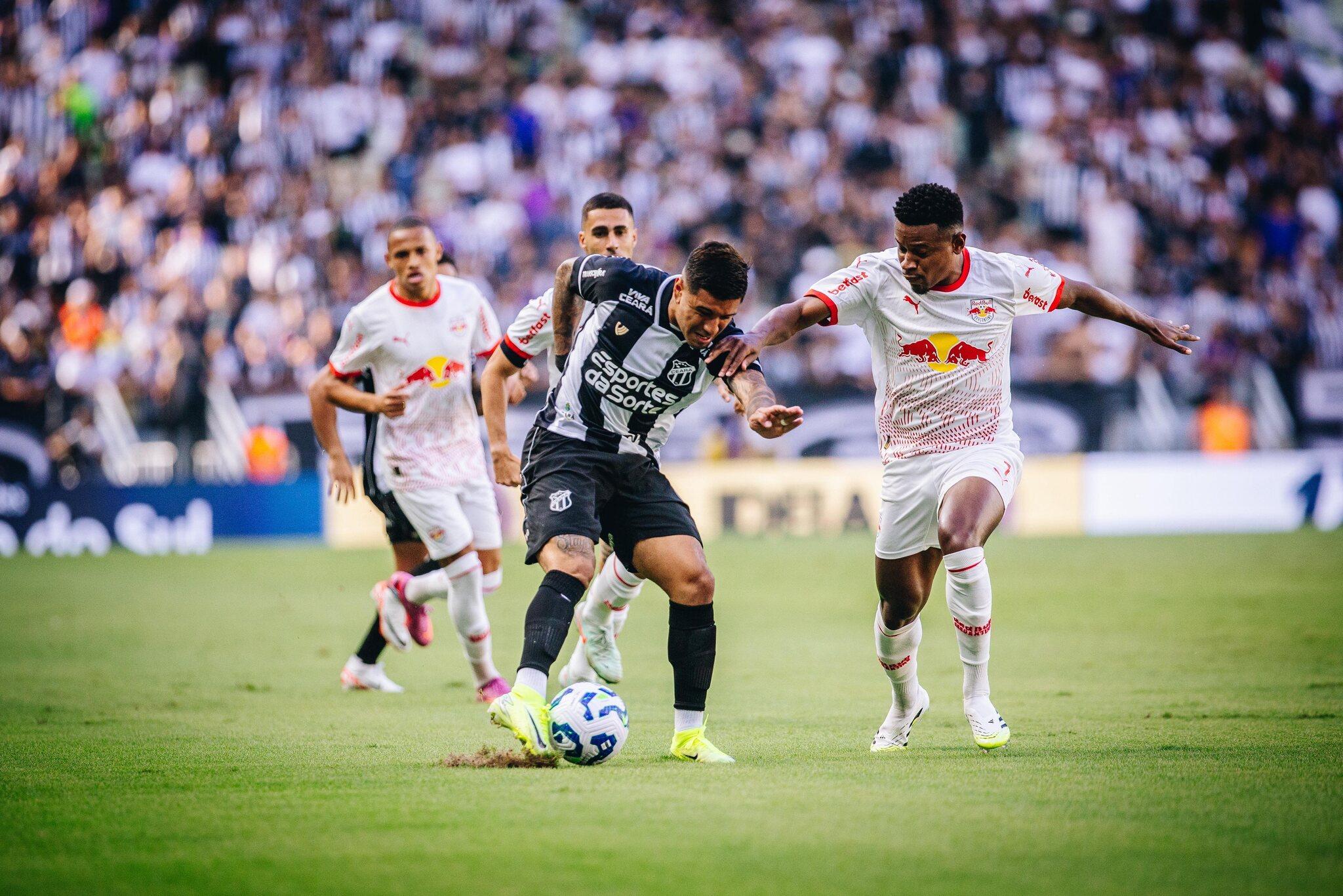 Foto de Galeano durante Ceará x RB Bragantino na Série A do Brasileirão