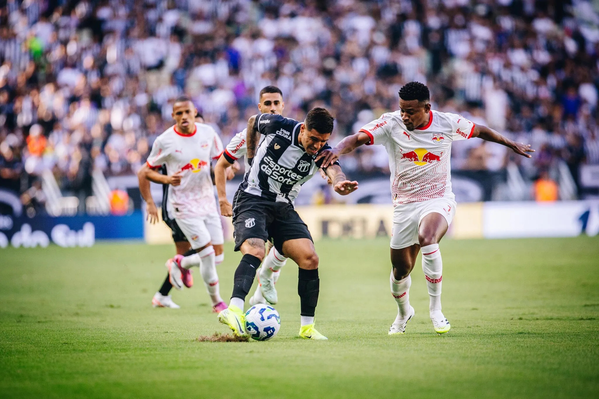 Galeano durante Ceará x RB Bragantino na Série A do Brasileirão