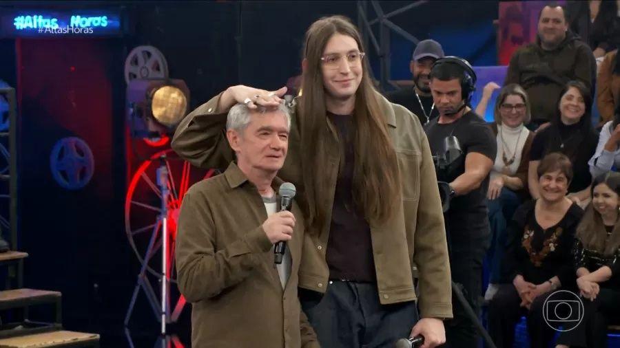 Felca ao lado de Serginho Groisman no 