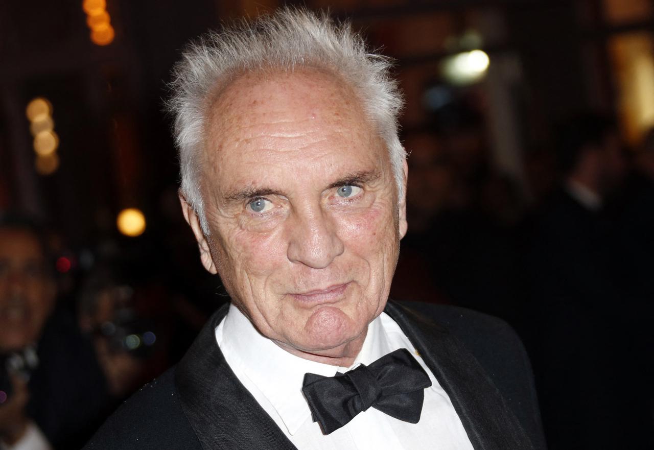 Foto de rosto do ator Terence Stamp