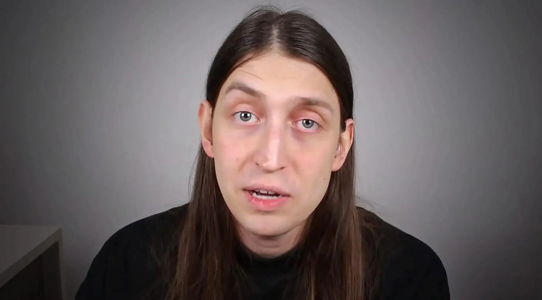 Foto de Felca em vídeo gravado para denunciar Hytalo Santos usada em matéria onde youtuber pede quebra de sigilo ao Google